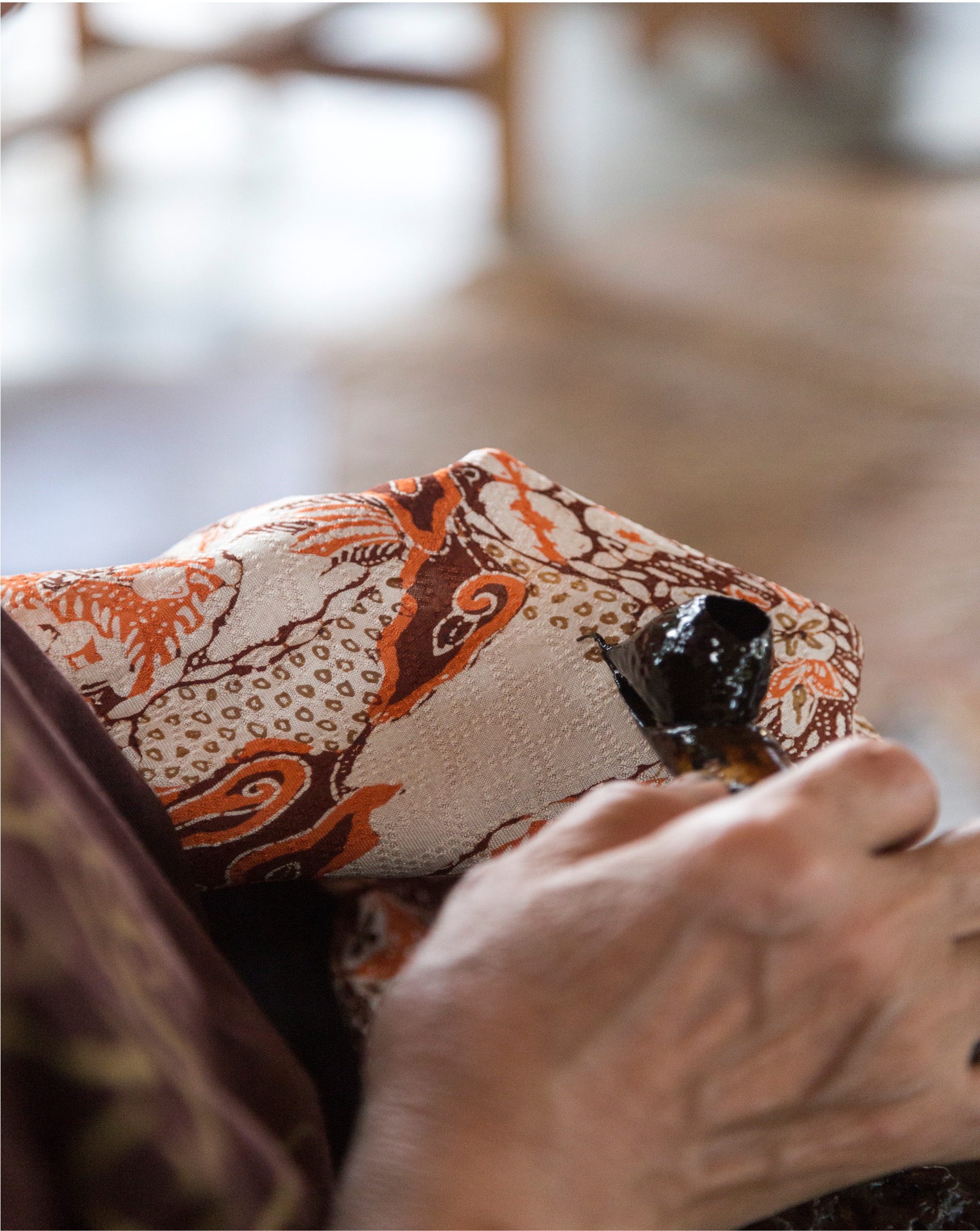 Batik Intangible Cultural Heritage (CC: Fpangestuphotographer, https://commons.wikimedia.org/wiki/File:Batik_Trusmi_Cirebon_(5).jpg)